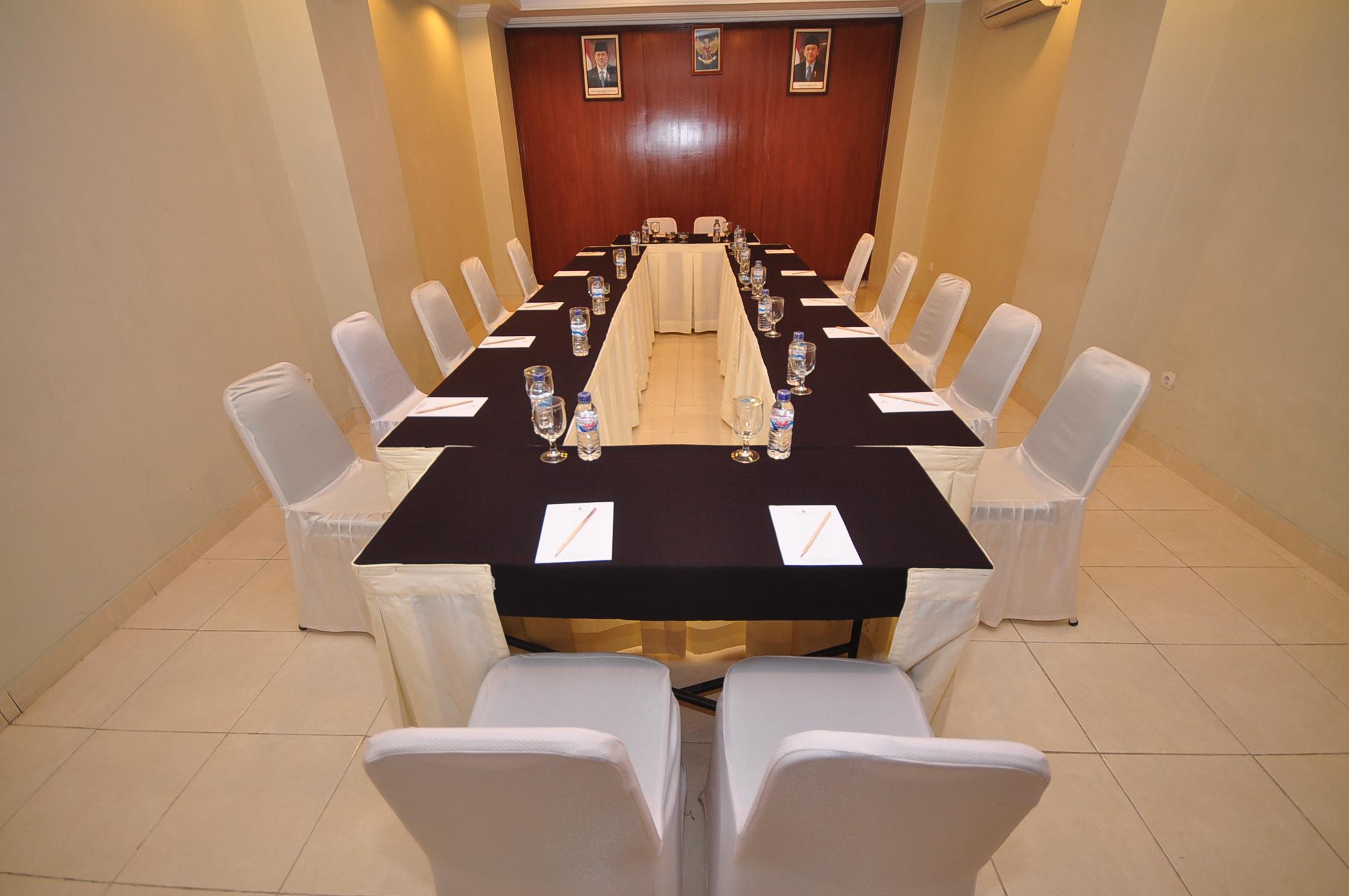 Cakra Kembang Hotel Kejayan Екстериор снимка