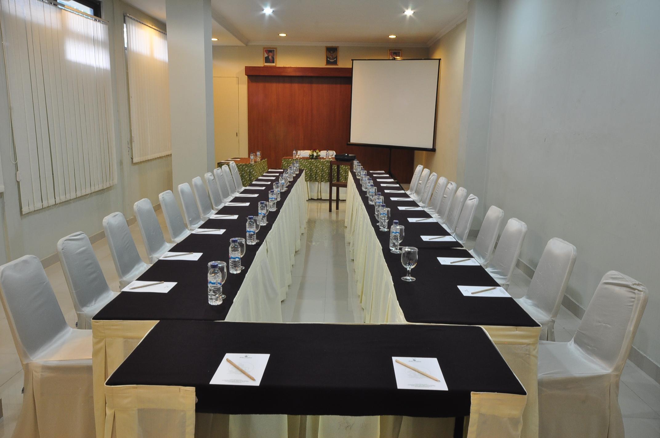 Cakra Kembang Hotel Kejayan Екстериор снимка