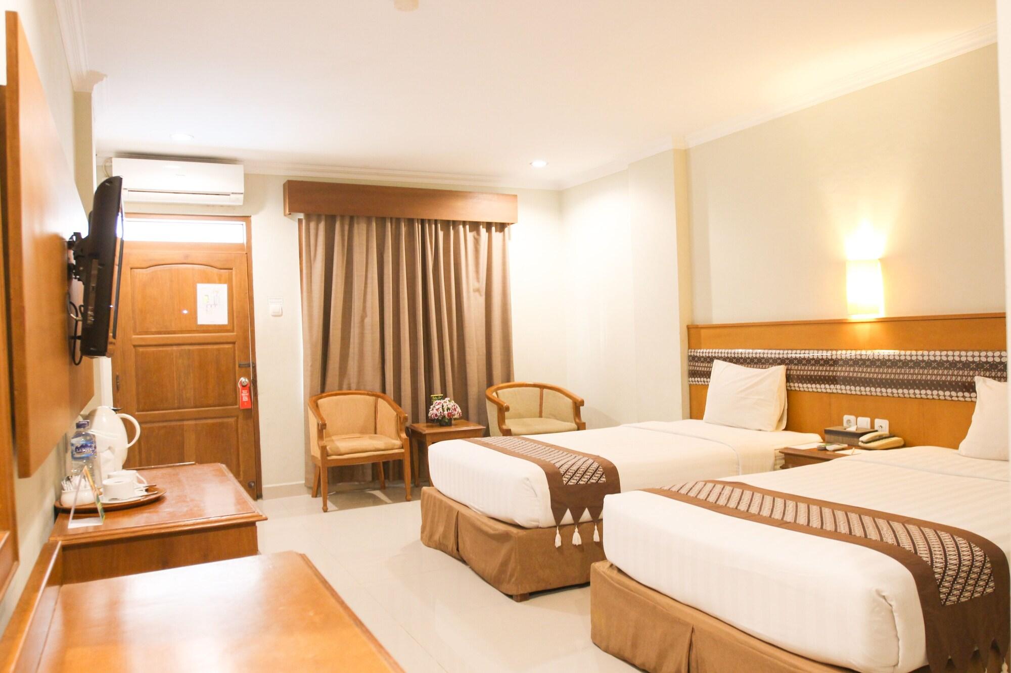 Cakra Kembang Hotel Kejayan Екстериор снимка