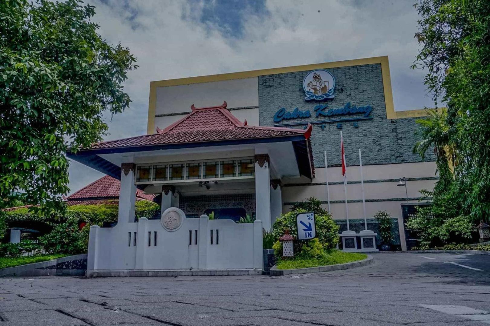 Cakra Kembang Hotel Kejayan Екстериор снимка